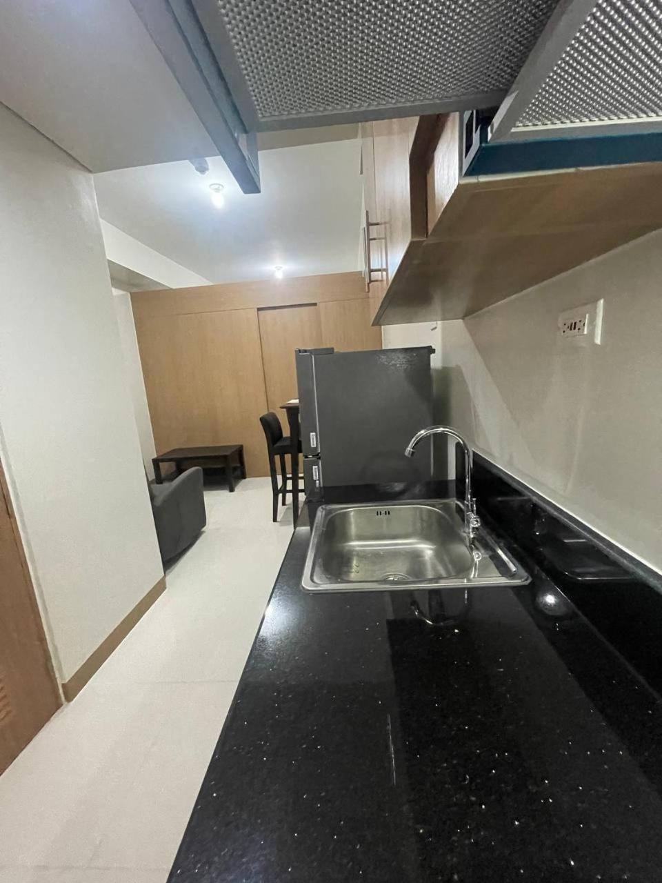 Red Residences Chino Roces Makati Makati City Exterior foto